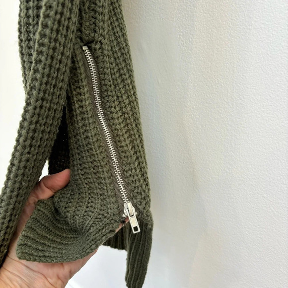 Charlotte Russe Chunky Ribbed Knit Side Zip Sweater Olive Green Small - Picture 4 of 7